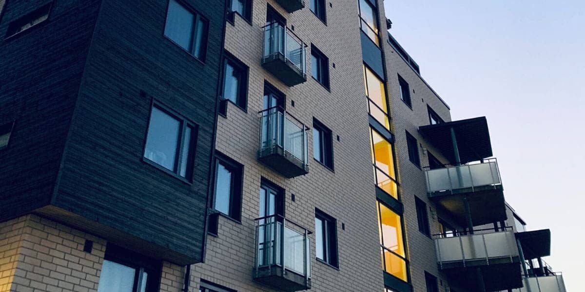 Fasadevask i Oslo, Akershus og Østfold - Anker Renhold har over femti års erfaring med fasaderengjøring. Tlf. 23 14 16 80